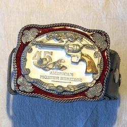 VENDS BOUCLE CEINTURE COLT 45 COLLECTOR AVEC CEINTURE