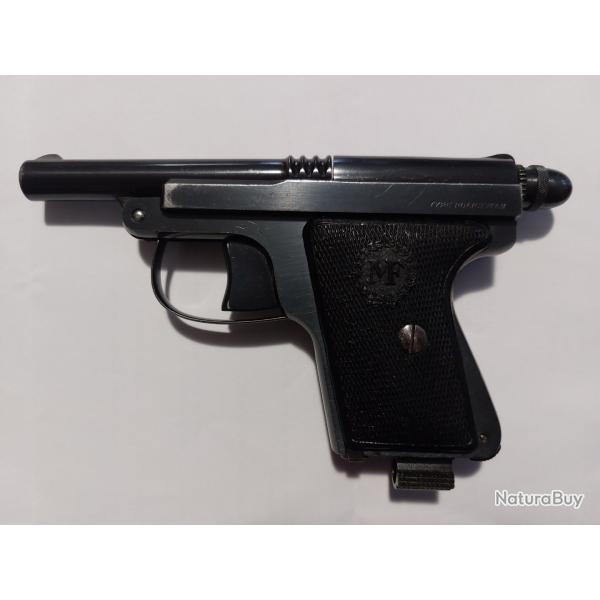 Pistolet manufrance type Le Policeman