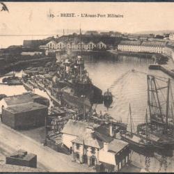 CPA -Marine Militaire - " BREST "L'Avant - Port Militaire N°3780