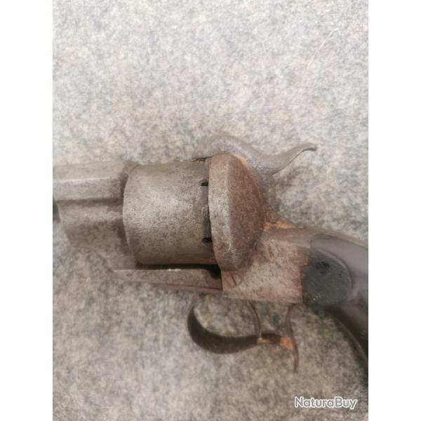 Revolver 12 mm  broche systme LEFAUCHEUX.