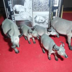 buffles miniatures en pvc différentes tailles lot de 5