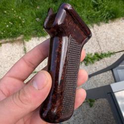 Vend poignée pistolet bakélite pour AK et akm belle patine