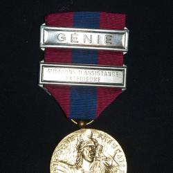 MEDAILLE DEFENSE NATIONALE-AGRAFES MISSION D'ASSISTANCE EXTERIEURE-GENIE-CLASSE BRONZE