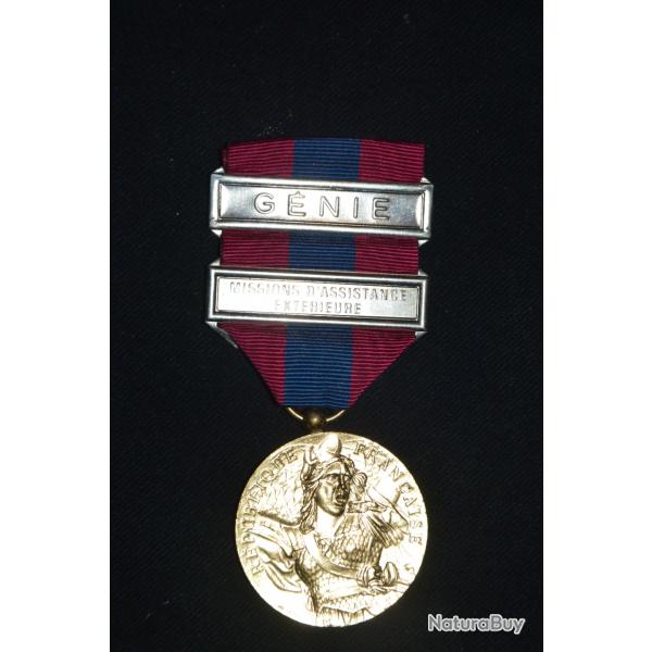 MEDAILLE DEFENSE NATIONALE-AGRAFES MISSION D'ASSISTANCE EXTERIEURE-GENIE-CLASSE BRONZE