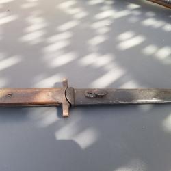 Baïonnette de carabine CARCANO M38 version avec lame pliable rendue fixe réglementairement