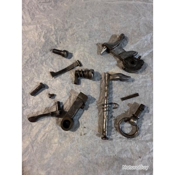 Lot de pices Revolver Mas 1873