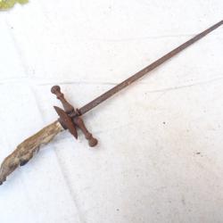 500) lot = dague couteau chasse ou vènerie , époque napoléon III ; a voir