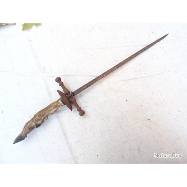 500) lot = dague couteau chasse ou vnerie , poque napolon III ; a voir