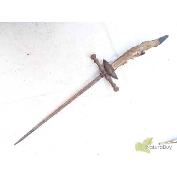 500) lot = dague couteau chasse ou vnerie , poque napolon III ; a voir