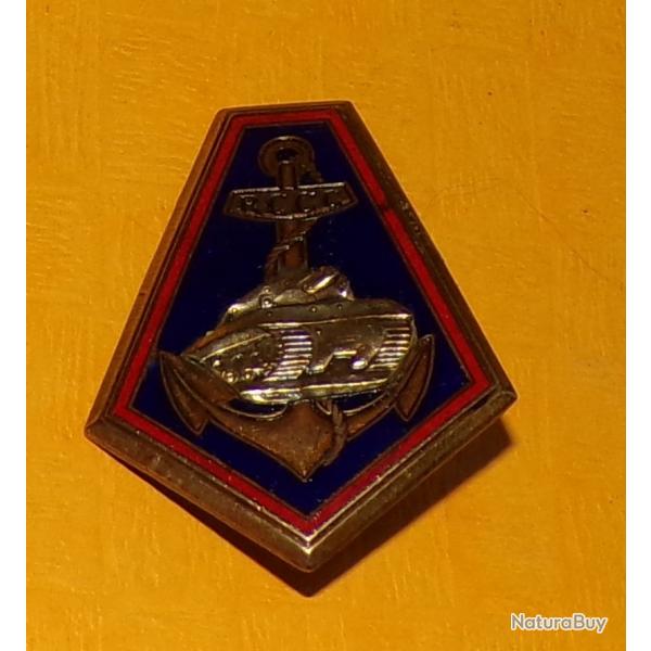 Rgiment Colonial de Chasseurs de Chars, fixation pingle(ANC) pentagone bleu liser de rouge,  une
