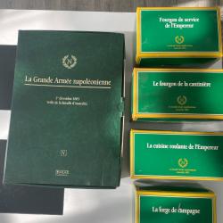 Lot figurines et fourgons de l'armée de Napoléon 1er
