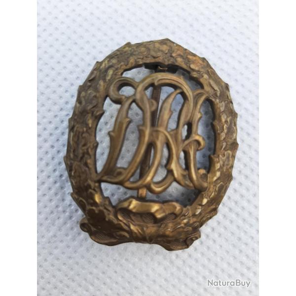 Bel insigne sportif allemand en bronze. Trs jolie patine. Beaux marquages. Authentique.