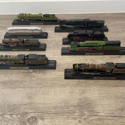 Lot locomotive train miniature de collection