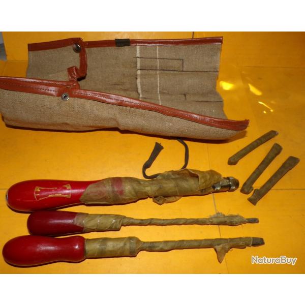 POCHETTE A OUTILS EN METAL AVEC DIFFERENTS TOURNEVIS , A CLIQUET OU SANS , DIFFERENTES TETES , NEUF