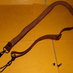 BRETELLE EN CUIR POUR P.M  MAT 49 , LA BRETELLE EN CUIR ETAIT PLUTOT RESERVE A L'ARMEE DE TERRE  ,BO