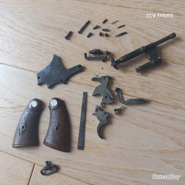 Smith et Wesson Victory: ensemble des pices non classes