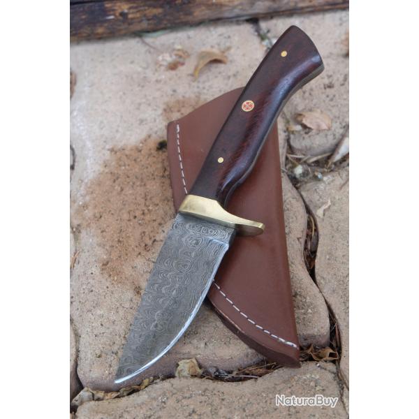 Couteau Skinner Damas Lame Acier 256 Couches Manche Bois Laiton Etui Cuir Fabricat Artisanale