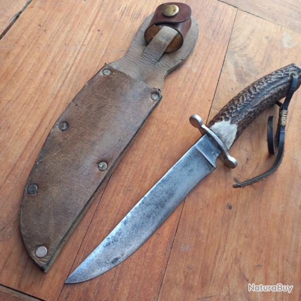 Grand et Ancien Couteau de Chasse Manche en Bois de Cerf avec tui en cuir