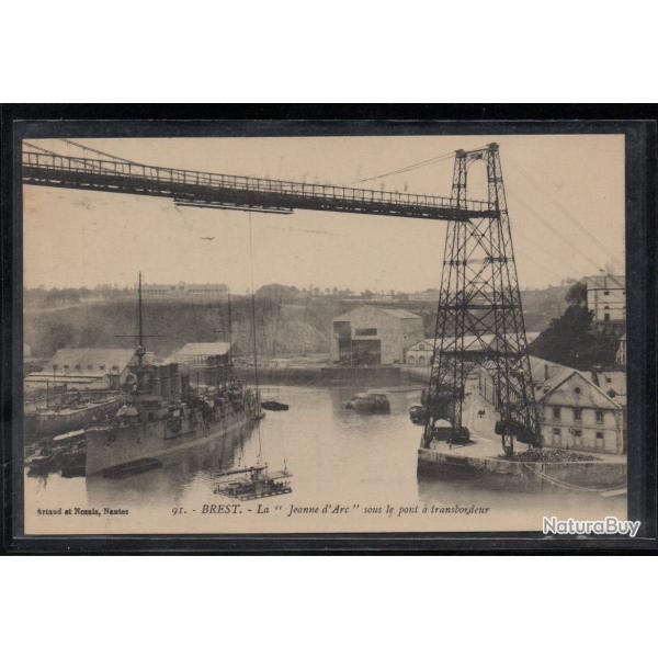 CPA - Marine Militaire - BREST- La " Jeanne dArc " sous le pont a trasbordeur N3820