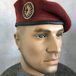 Béret amarante Parachutiste Armée Française Algérie Insigne Drago Romainville