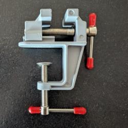 MINI ETAU CORPS EN ALUMINIUM VIS EN ACIER POUR TRAVAILLER SUR LES PETITES PIECES