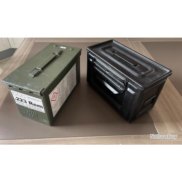 2 botes  munitions mtalliques (verte, noire)