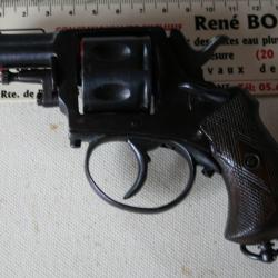 Révolver poudre noire cal 320 type BULLDOG
