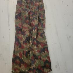 Tenue Suisse TAZ 83