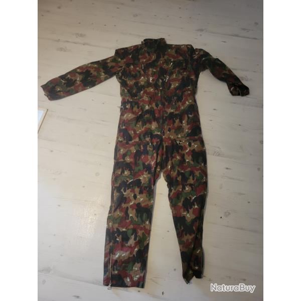 Combinaison charit Suisse TAZ 83