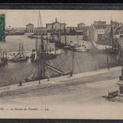 CPA - CALAIS - Le Bassin du Paradis N°3827