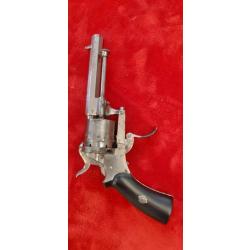 Vrai revolver à broche LEFAUCHEUX , bien marqué: " Lefaucheux Rue Vivienne 37, Paris ", en cal. 7 mm