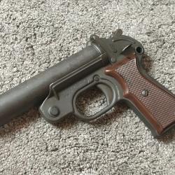 Pistolet lance fusée allemand Geco cal . 4 ( 26.4 mm ) état impeccable