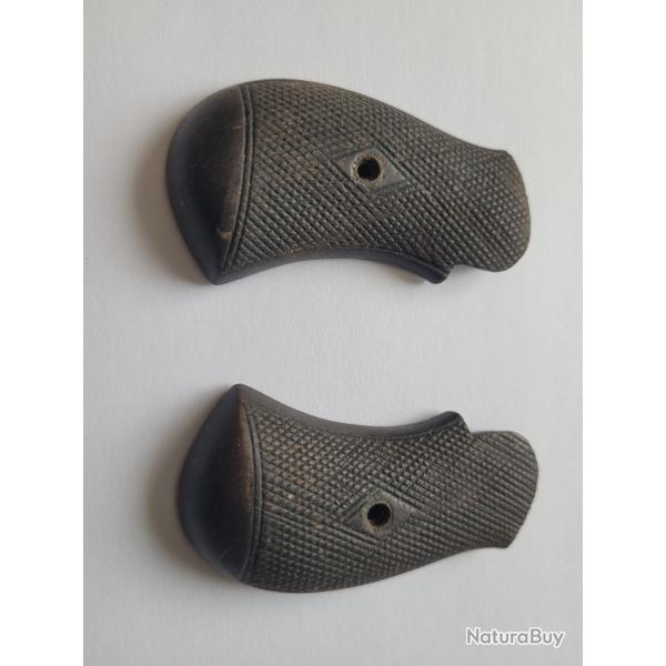 PLAQUETTE DE CROSSE REVOLVER BULLDOG