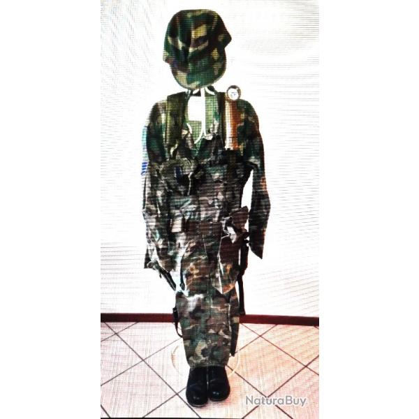 Uniforme entrant dans le mimtisme du camouflage d'un sergent d'tat-major de la Police de Scurit