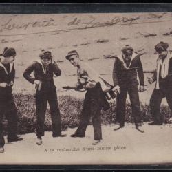 CPA - Marine Militaire - A la recherche dune bonne place - N°3835