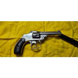 Smith et Wesson Safety Hammerless Cal 32 Nickelé