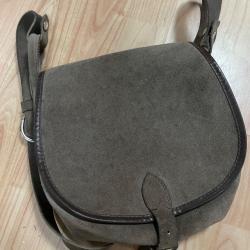 Gibecière en croûte de cuir