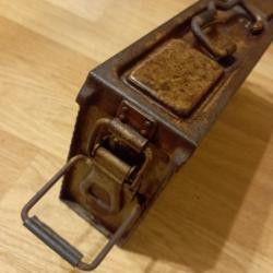 Caisse Allemande MG acier ( jaune)