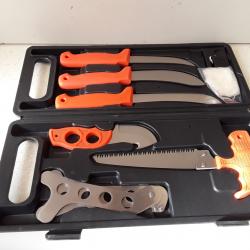 Set de 5 couteaux  + écarteur Prohunt