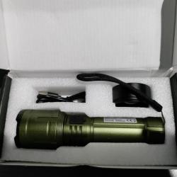 Lampe tactique ultra-puissante avec powerbank intégré