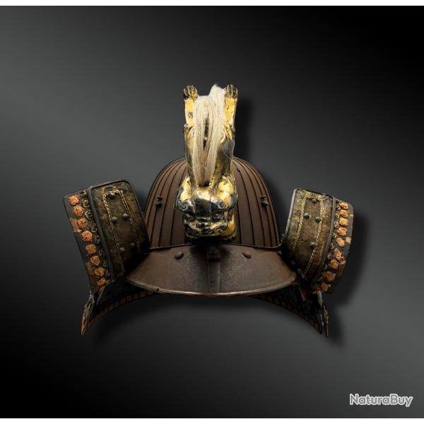 CASQUE appel Kabuto Suji-Bachi avec maedate - Japon - Priode Edo (1603-1868) - XVIIme sicle