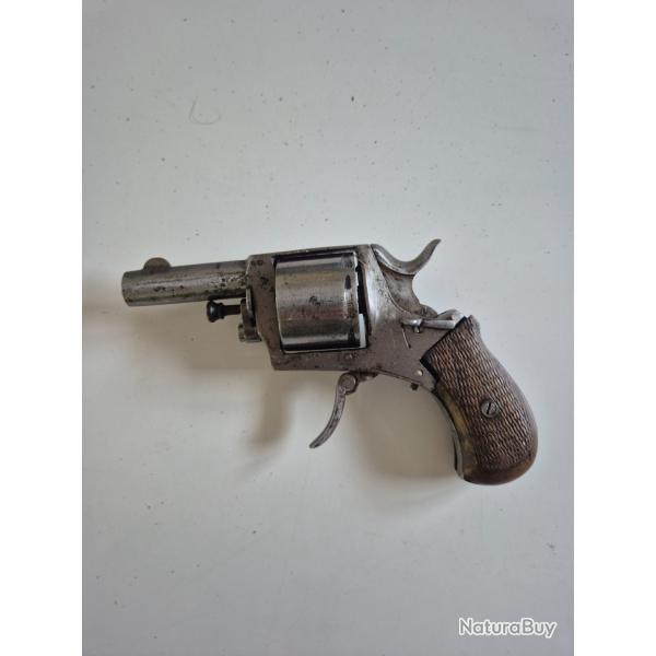 Revolver Style  Bull Dog calibre 380