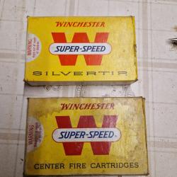 Deux boites de munitions en 358 et 338 Winchester