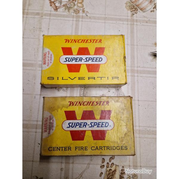 Deux boites de munitions en 358 et 338 Winchester