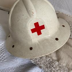 Casque Petitcollin croix rouge