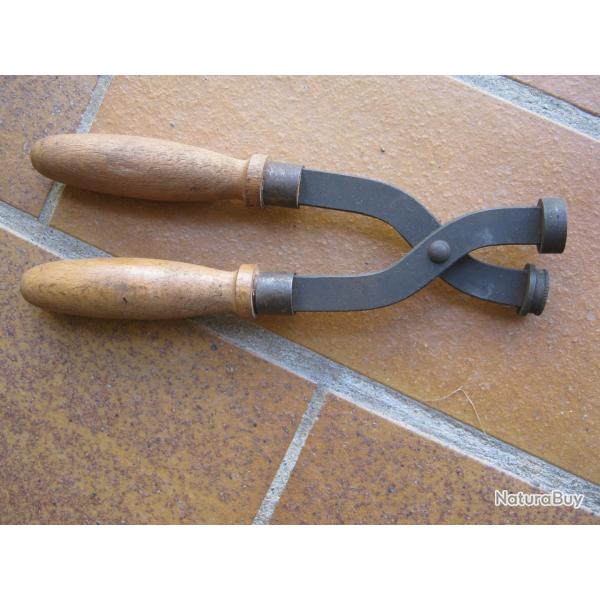 PINCE DE SERTISSAGE POUR DOUILLE METALLIQUES