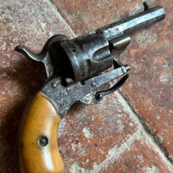 Revolver à broche calibre 7mm
