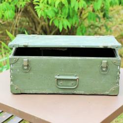 ANCIENNE BOITE DE TRANSPORT EN BOIS DE L'ARMEE A RENOVER A LA BASE **COLLECTION**