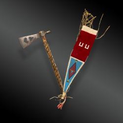 HACHE DE GUERRE FORMANT FOURNEAU DE PIPE - TOMAHAWK - INDIENS DES PLAINES