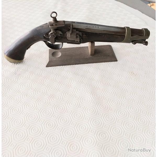 Pistolet d'arcon   silex modle des gardes du corps du roi